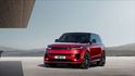 RANGE Rover Sport stojí na pomezí mezi terénním SUV a prémiovým roadtrip vozidlem RANGE Rover Sport stojí na pomezí mezi terénním SUV a prémiovým roadtrip vozidlem