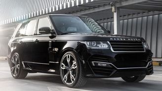 Range Rover v úpravě od Ares: 600 koní pod kapotou a placatý volant