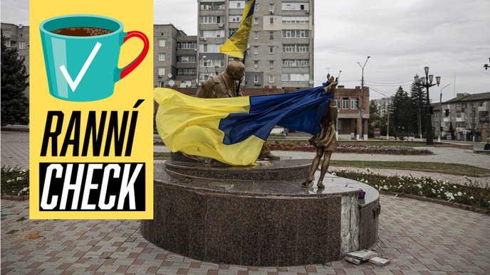 Ukrajinská vlajka v osvobozeném městě Balaklija