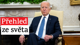 Rubl i ruské akcie oslabují. Biden zakázal styk s Donbasem