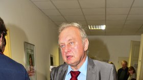 Jaromír Kohlíček nahradil svého času v Bruselu Miloslava Ransdorfa