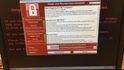 Fotografie počítače napadaného ransomware