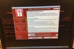 Fotografie počítače napadaného ransomware