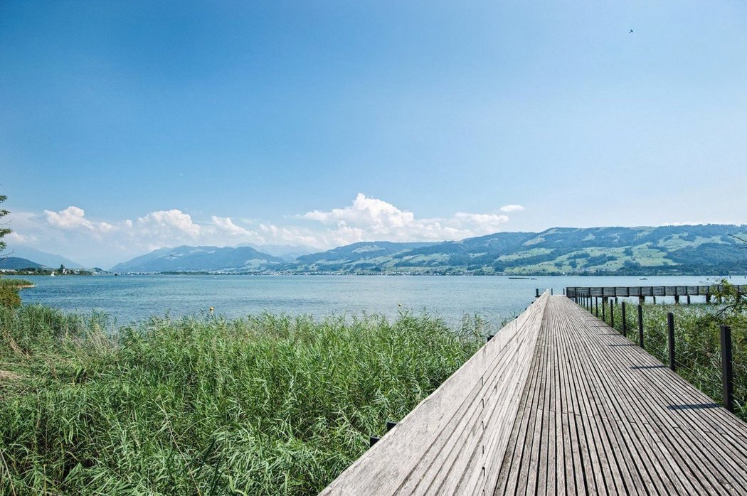 Městečko Rapperswil-Jona, kousek od alpských vrcholků, patří mezi nejlukrativnější místa ve Švýcarsku.