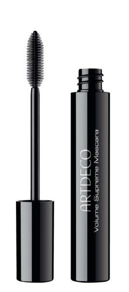 Artdeco Volume Supreme Mascara, 449 Kč, koupíte na www.artdecoshop.cz Perfektní řasenka, které nemám absolutně co vytknout. Kartáček je silikonový a řasy jsou po nanesení řasenky pěkně jednotlivě pročesány a zvýrazněny. Díky tomu, že jsou jednotlivě odděleny jedna od druhé, je efekt velice přirozený, ale přitom řasenka řasy výrazně prodlouží.  Vydrží celý den.  Známka jako ve škole: 1