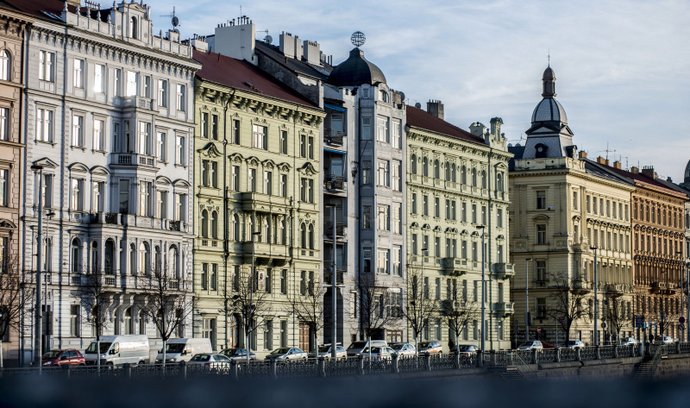 Meziročně loni klesly nájmy ve všech pražských částech. Nejvíce v Praze 1 (o 11,9 procenta).