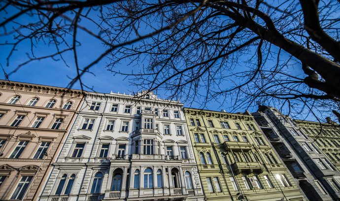 Bývalý vládce Novy Sarbu prodal luxusní byt v Praze u Tančícího domu