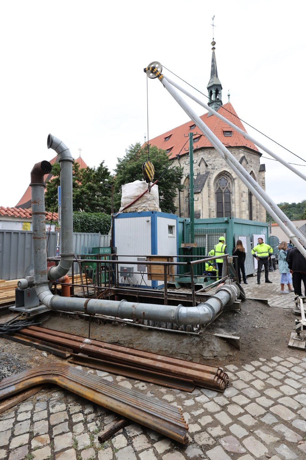 Takto vypadá rekonstrukce kanalizace v ulici Řásnovka na Starém městě. 