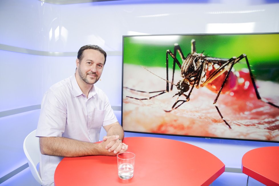 Epidemiolog Rastislav Maďar ve studiu Blesk Zpráv