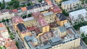 Letecký pohled na vazební věznici v Litoměřicích, kde zrovna David Rath sedí
