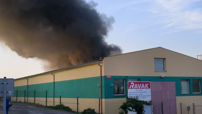 Požár v areálu Ravak