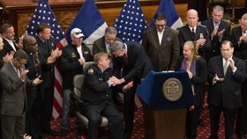Ray Pfeifer zasahoval při útoku 11. září, starosta New Yorku mu v roce 2016 udělil čestný klíč od města.