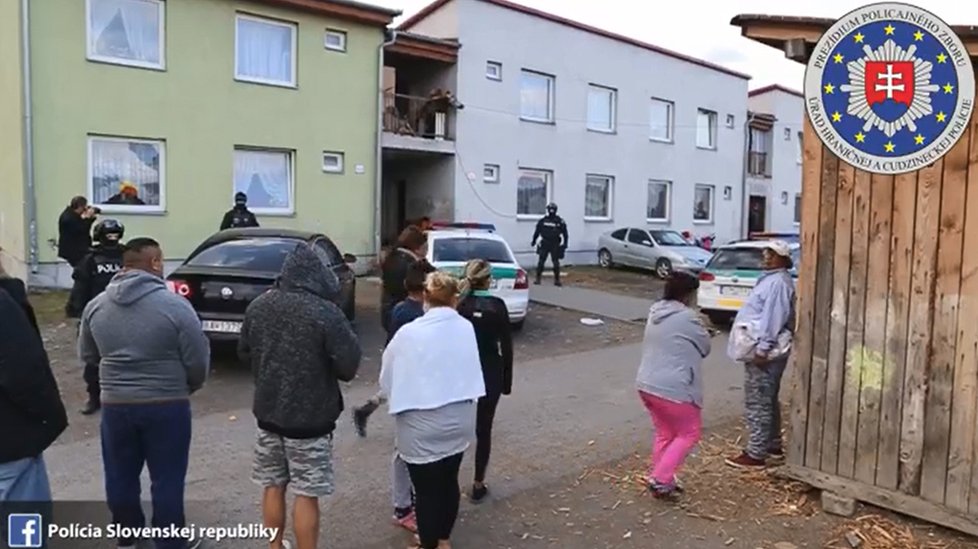 Slovenská policie tvrdě zasáhla proti gangu kuplířů s nezletilými dívkami.