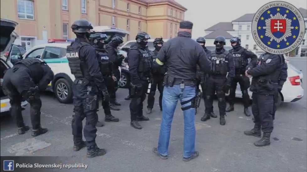 Slovenská policie tvrdě zasáhla proti gangu kuplířů s nezletilými dívkami.