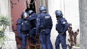 Policejní razie v Saint-Denis