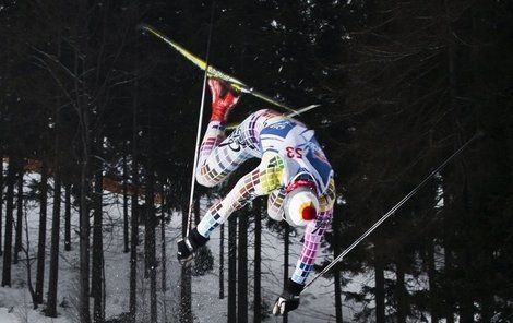 Ve Špindlu se soutěžilo i o nejlepší trik na běžkách.