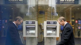 Britská banka se v USA z obvinění vyplatí miliardami