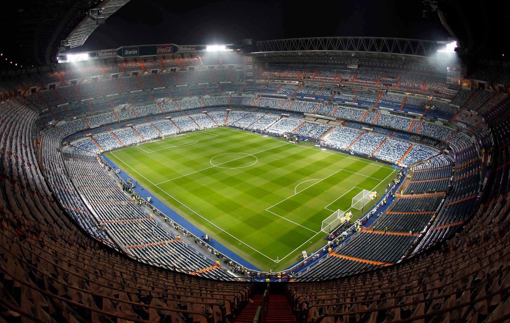 Slavný stadion Realu Madrid Santiago Bernabeu.