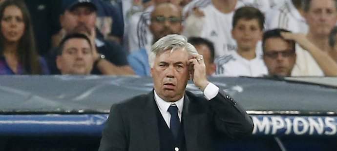 Trenér Realu Madrid Carlo Ancelotti musel proti Juventusu vstřebat zkalmání