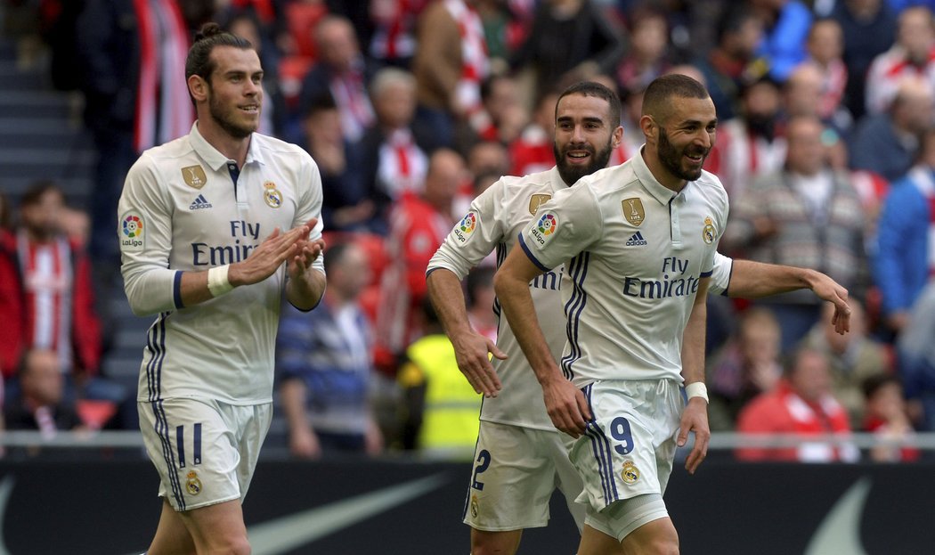 Fotbalisté Realu Madrid slaví branku na půdě Bilbaa