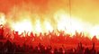 Fanoušci Galatasaraye rozpoutali i na Santiago Bernabeu hotové peklo.