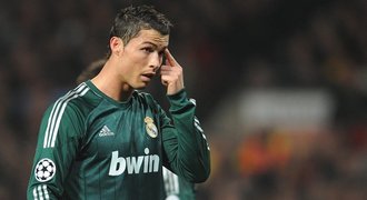 Ronaldo vyřadil "svůj" Manchester United, postupuje i Dortmund