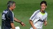 Trenér José Mourinho a záložník Mesut Özil při působení v Realu Madrid, kde měli i drsnou hádku