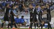 Fotbalisté Realu slaví gól do sítě Realu Sociedad