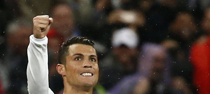 Útočník Realu Madrid Cristiano Ronaldo slaví gól