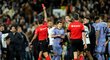 Po neuznaném vítězném gólu Realu se strhla na hřišti mela, autor branky Jude Bellingham dostal za protesty červenou kartu