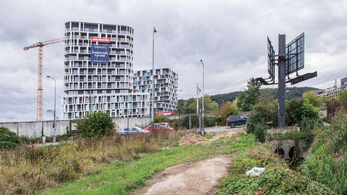 Pozemky pro výstavbu bytového projektu na místě bývalých skleníků v Praze-Hodkovičkách.