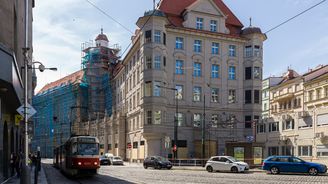 Hotel Andaz Prague otevře na jaře. Rakušané v bývalé bance IPB budují luxusní pokoje