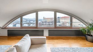 Luxusní bydlení v Praze? Nájem vyjde i na miliony ročně, žebříček nejdražších bytů vrcholí pod Vyšehradem Luxusní bydlení v Praze? Nájem vyjde i na miliony ročně, žebříček nejdražších bytů vrcholí pod Vyšehradem