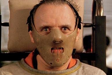 Anthony Hopkins jako legendární Hannibal Lecter.