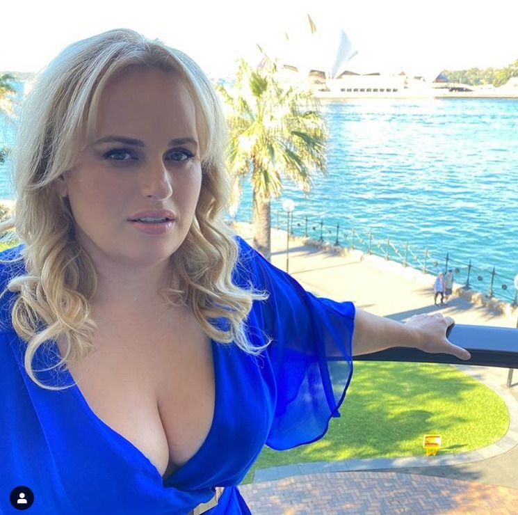 Rebel Wilson se změnila k nepoznání.