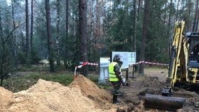 U bývalého tábora smrti Treblinka našli neznámý hromadný hrob