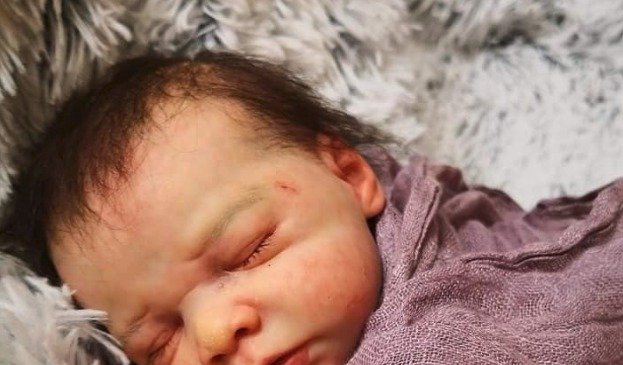 Reborn miminka vypadají velmi realisticky, nechybí jim ani žilky a obočí