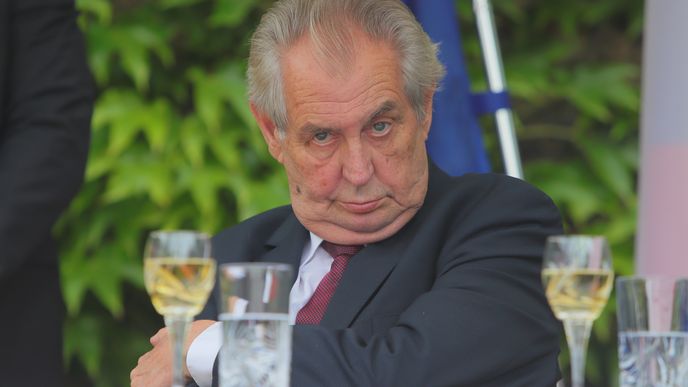 Miloš Zeman nikdy nevypadal lépe a zdravěji!