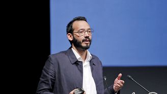 Vypusťte psy! Román popisuje následky vlády venezuelského diktátora Nicoláse Madura Vypusťte psy! Román popisuje následky vlády venezuelského diktátora Nicoláse Madura