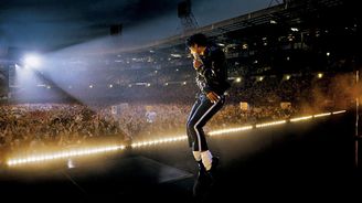 Filmový životopis Michaela Jacksona dlouho klame tělem, ale na závěr divákovi utrhne hlavu Filmový životopis Michaela Jacksona dlouho klame tělem, ale na závěr divákovi utrhne hlavu