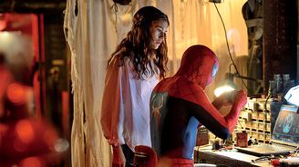 Bojuju, toužím, zpytuju. Za úspěchem nového Spider-Mana stojí vyváženost akce, romantiky a dalších složek Bojuju, toužím, zpytuju. Za úspěchem nového Spider-Mana stojí vyváženost akce, romantiky a dalších složek