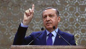 Erdogan uspěl s cenzurou v Evropě: Němci za básničku hrozí 3 roky