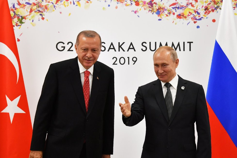 Turecký prezident Recep Tayyip Erdogan vyzval k odkrytí všech aspektů vraždy Chášukdžího. Zdůraznil to po skončení summitu velkých ekonomik G20 v japonské Ósace