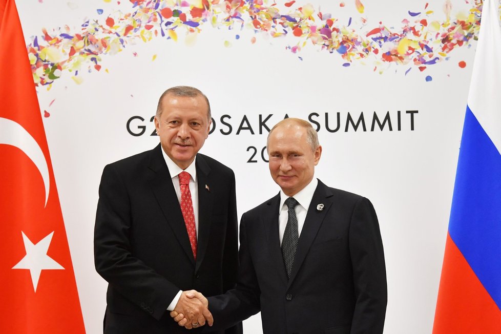 Turecký prezident Recep Tayyip Erdogan vyzval k odkrytí všech aspektů vraždy Chášukdžího. Zdůraznil to po skončení summitu velkých ekonomik G20 v japonské Ósace