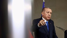 Turecký prezident Recep Tayyip Erdogan jednal v Berlíně s kancléřem Olafem Scholzem (17. 11. 2023).