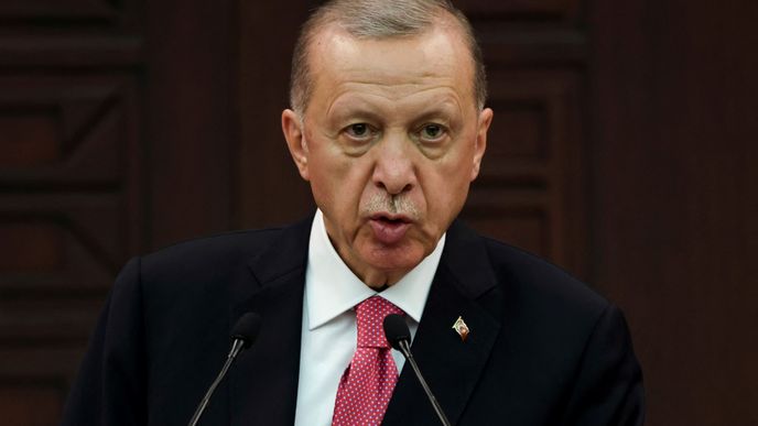 Turecká one man show sráží liru.