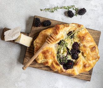 Camembert in puff pastry: A starter you will love