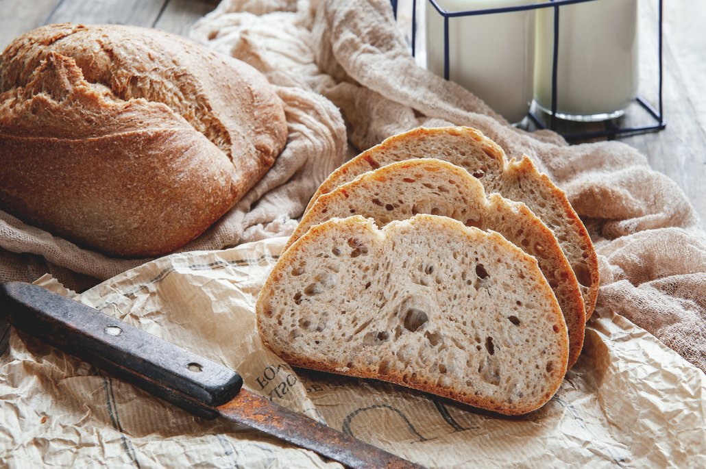 Čerstvý chléb je skvělý, ale i starší pečivo se dá využít