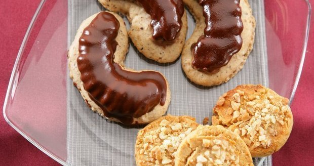 Dietní a přesto skvělé Krémové rohlíčky a Kešu penízky