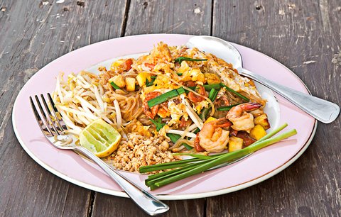 Recept dne: Thajské smažené rýžové nudle (Pad Thai)